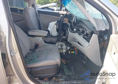 2020 Hyundai Tucson Se z USA, uszkodzony, nr VIN KM8J2CA43LU114214